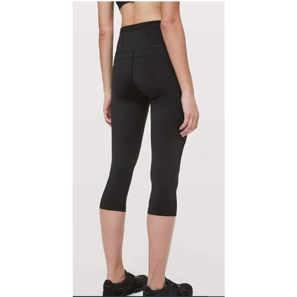 Lululemon Fast and Free Crop 19‘‘ Black 4 EUC - Picture 1 of 7